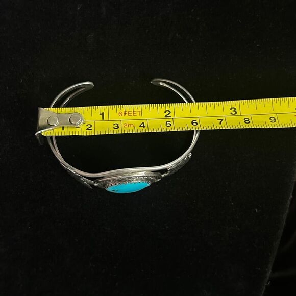 Vintage  Thick Turquoise and Sterling Silver Cuff Bracelet - Picture 4 of 9
